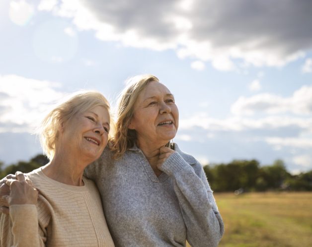 medium-shot-smiley-women-nature